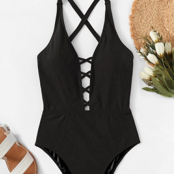 SHEIN 1 piece bathing suite - Size L - Picture 1 of 6